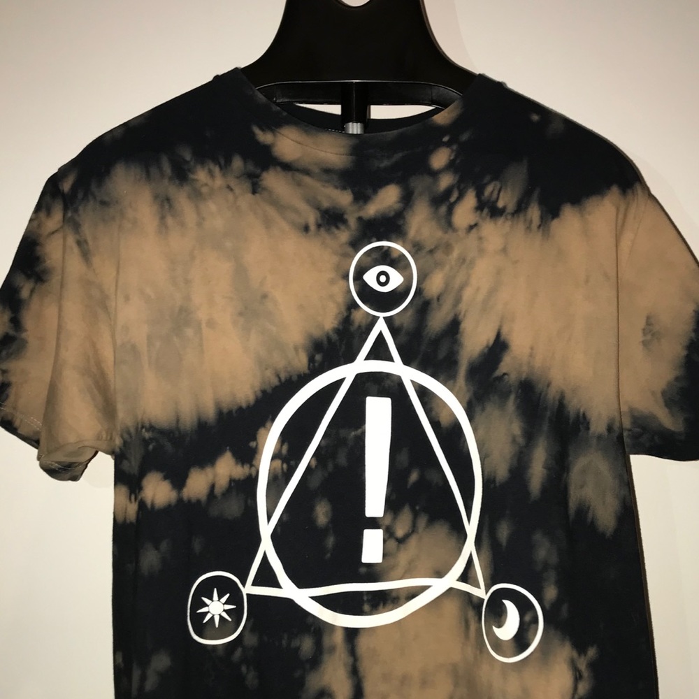 Panic! At the disco T-shirt Hot topic